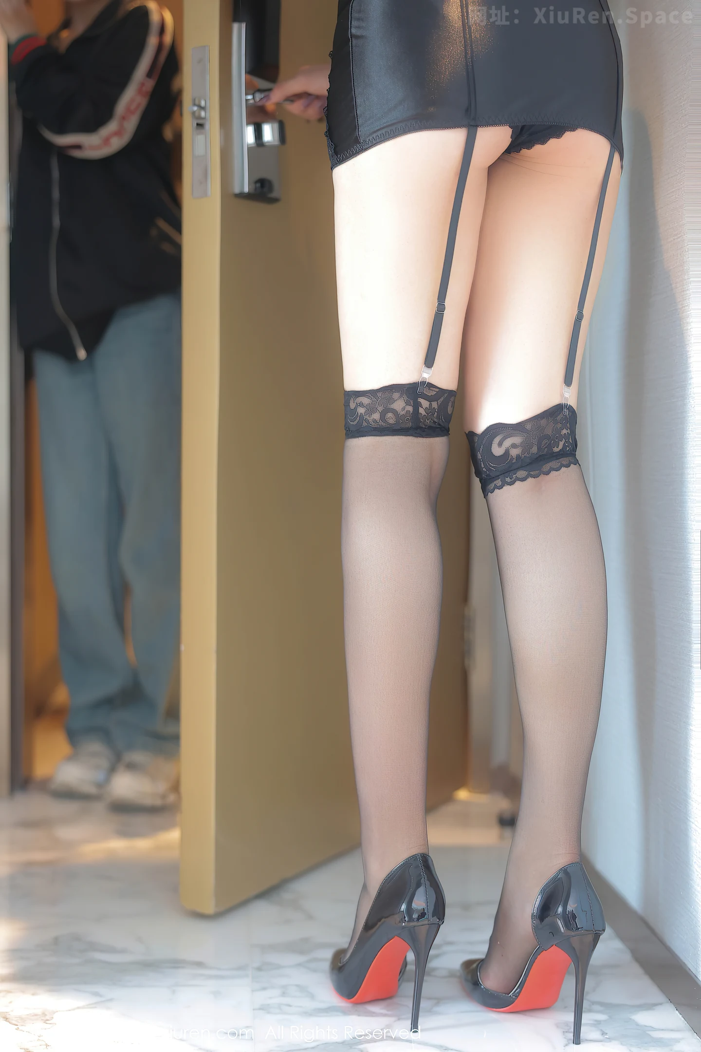 图片[4]-[Xiuren秀人网] 2024.09.06 VOL.9119 模特合集蛋蛋宝＆袁圆性感学妹运动制服秀完美身材诱惑写真80P-秀人网官方网站